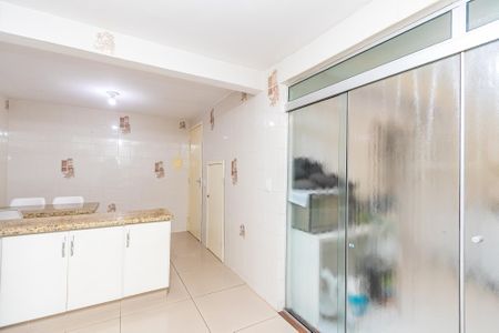 24_photo/94dcfb3f7f.f9fd596f8c1c84e9-ATLAS-d6269c26-eeb1-4b9f-be91-23f7956b563c.jpg de casa à venda com 3 quartos, 115m² em Xaxim, Curitiba