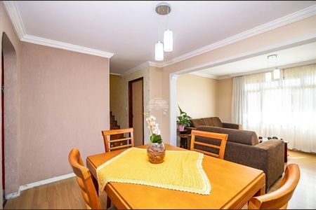 5_photo/94dcfb3ff3.5a85c5bdfef41cf9-ATLAS-25d22357-584d-4364-9794-704c69cdd5ac.jpg de casa à venda com 4 quartos, 300m² em Xaxim, Curitiba