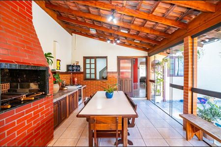 23_photo/94dcfb3ff3.5a85c5bdfef41cf9-ATLAS-31b9540d-e264-463c-8e66-6dc486119318.jpg de casa à venda com 4 quartos, 300m² em Xaxim, Curitiba