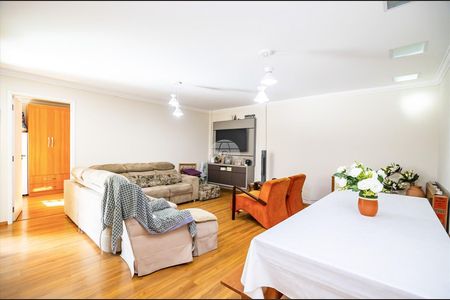 26_photo/94dcfb3ff3.5a85c5bdfef41cf9-ATLAS-32db9102-d560-4237-b41f-a3af7760e19f.jpg de casa à venda com 4 quartos, 300m² em Xaxim, Curitiba