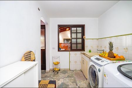 8_photo/94dcfb3ff3.5a85c5bdfef41cf9-ATLAS-8e394a7c-bac6-4229-83f2-b9442c241d22.jpg de casa à venda com 4 quartos, 300m² em Xaxim, Curitiba