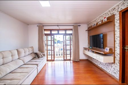 15_photo/94dcfb3ff3.5a85c5bdfef41cf9-ATLAS-bb9beafa-d113-480c-9981-8da3504d74a3.jpg de casa à venda com 4 quartos, 300m² em Xaxim, Curitiba