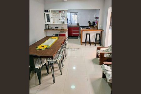 6_photo/94dcfb4045.bb2cfda027800a9a-ATLAS-60bea829-5e1b-44dc-8538-9022f4fafbe7.jpg de casa à venda com 3 quartos, 170m² em Xaxim, Curitiba