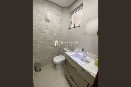 20_photo/94dcfb41a3.23351eba74f1df34-ATLAS-c3b8e320-ce60-4e9d-b8e4-a8f11da28e4b.jpg de casa à venda com 3 quartos, 170m² em Xaxim, Curitiba