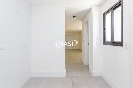 18_photo/94dcfb41a5.58e0dbb0a89ef6a7-ATLAS-13261858-a33a-4ba7-b98a-1d36f0bfbf4d.jpg de casa à venda com 3 quartos, 118m² em Xaxim, Curitiba