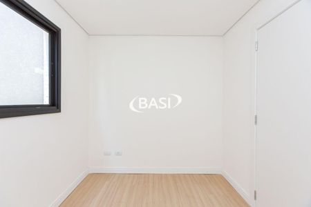 30_photo/94dcfb41a5.58e0dbb0a89ef6a7-ATLAS-5d768a1c-70e5-4519-a65e-b488b1f7d4d2.jpg de casa à venda com 3 quartos, 118m² em Xaxim, Curitiba