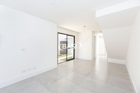 11_photo/94dcfb41a5.58e0dbb0a89ef6a7-ATLAS-a6abe7f9-8a9e-4f22-9367-9286a71c9298.jpg de casa à venda com 3 quartos, 118m² em Xaxim, Curitiba