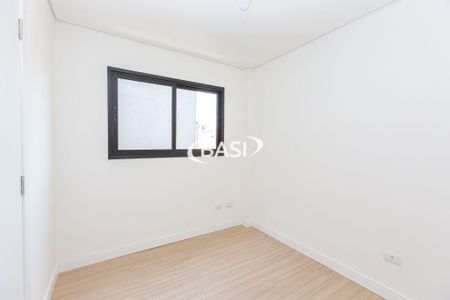 42_photo/94dcfb41a5.58e0dbb0a89ef6a7-ATLAS-eaa4f22b-613f-4d36-9138-caf9e8b28e1a.jpg de casa à venda com 3 quartos, 118m² em Xaxim, Curitiba