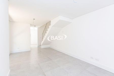 10_photo/94dcfb41a5.58e0dbb0a89ef6a7-ATLAS-ffd2b1e8-9833-41b5-8941-fa0e0c7de68a.jpg de casa à venda com 3 quartos, 118m² em Xaxim, Curitiba