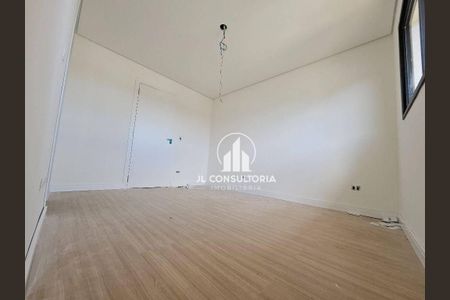 1_photo/94dcfb41b1.a6989e0882a9e6a1-ATLAS-3acb2f16-e504-44e7-878c-b297016cf424.jpg de casa à venda com 3 quartos, 107m² em Xaxim, Curitiba