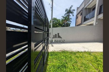 7_photo/94dcfb4233.b3d4a73ab7fa23b4-ATLAS-fecd75fa-8357-4069-bf79-c112ec32dc23.jpg de casa à venda com 3 quartos, 130m² em Xaxim, Curitiba