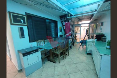 7_photo/94dcfb42c1.2baabf9e2ff0e184-ATLAS-47b0a0d9-a6ad-4978-b34f-af5ddfbd16ae.jpg de casa à venda com 2 quartos, 160m² em Xaxim, Curitiba