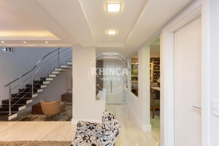 11_photo/94dcfb4315.ff0e424256b683cf-ATLAS-e3630e6c-bd3f-40a9-a654-7a53be4dc2a4.jpg de casa à venda com 4 quartos, 444m² em Xaxim, Curitiba