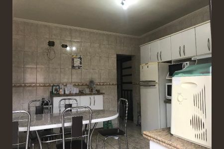 3_photo/94dcfb4327.e4e14b9810914131-ATLAS-d8791cb3-4351-449c-abb1-123515b2e80a.jpg de casa à venda com 9 quartos, 247m² em Xaxim, Curitiba