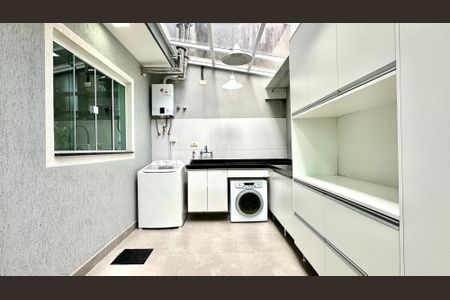 14_photo/94dcfb43ad.588d4a7fb74764b6-ATLAS-bdb9b0da-d79e-4f3a-abe3-ae912f8c77ce.jpg de casa à venda com 0 quarto, 136m² em Xaxim, Curitiba