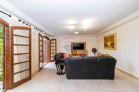 3_photo/94dcfb43c7.d8f1d4e0d8058186-ATLAS-1caf3da0-93ef-4f14-bb6b-590aef0da044.jpg de casa à venda com 3 quartos, 137m² em Xaxim, Curitiba