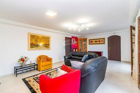 6_photo/94dcfb43c7.d8f1d4e0d8058186-ATLAS-2e43e4da-4aa7-4f66-a002-284e8e4d0f58.jpg de casa à venda com 3 quartos, 137m² em Xaxim, Curitiba