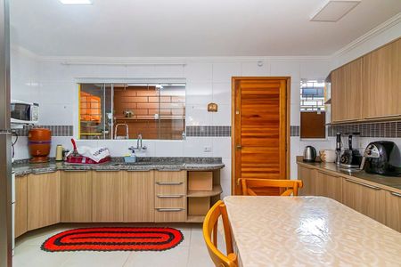 13_photo/94dcfb43c7.d8f1d4e0d8058186-ATLAS-9b05c0cb-74b7-4102-8aee-c29f9f4b67b1.jpg de casa à venda com 3 quartos, 137m² em Xaxim, Curitiba