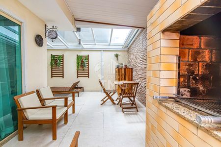 19_photo/94dcfb446b.7d44486df2fbe63f-ATLAS-eb94fb56-9320-409b-b5ea-6ea772a6e1d0.jpg de casa à venda com 4 quartos, 165m² em Xaxim, Curitiba