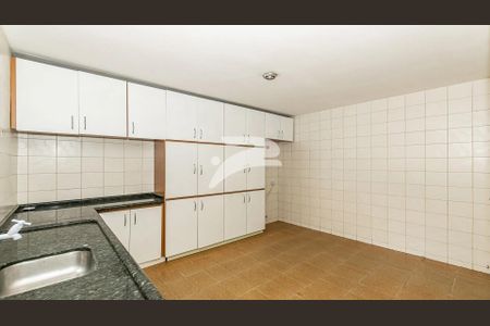 12_photo/94dcfb4479.07d3a0435aa87566-ATLAS-9e20600a-005d-4513-8d70-343f4e5b6a29.jpg de casa à venda com 3 quartos, 93m² em Xaxim, Curitiba