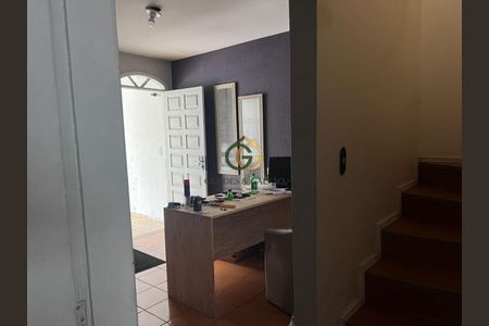 5_photo/94dcfb4479.ae537c11cfa6cc3a-ATLAS-7481d0fa-e3d8-4951-8e4f-202b6fe02d21.jpg de casa à venda com 3 quartos, 120m² em Xaxim, Curitiba