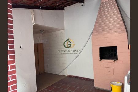 6_photo/94dcfb4479.ae537c11cfa6cc3a-ATLAS-e9a76394-708a-4f84-a153-b38fa47a54fe.jpg de casa à venda com 3 quartos, 120m² em Xaxim, Curitiba