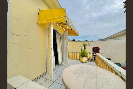 3_photo/94dcfb4555.3ddf5e48fefe922b-ATLAS-dd7f32e8-4279-4211-b1a8-e71756499c94.jpg de casa à venda com 4 quartos, 370m² em Xaxim, Curitiba