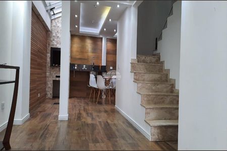 3_photo/94dcfb4563.72c99cad9401b729-ATLAS-b401cb46-e86f-4e7e-be2b-67f41d2161cd.jpg de casa para alugar com 3 quartos, 300m² em Xaxim, Curitiba