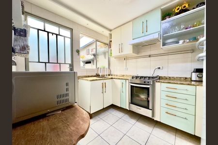 2_photo/94dcfb45cb.3fb4bb6867ac5dd3-ATLAS-01e67323-5dbd-4796-a7fe-e41ac1044902.jpg de casa à venda com 0 quarto, 82m² em Xaxim, Curitiba