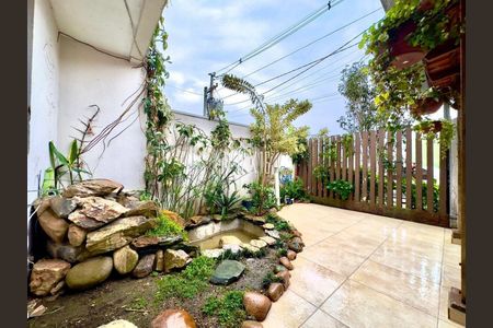 4_photo/94dcfb45cb.3fb4bb6867ac5dd3-ATLAS-192dcb7e-c046-42b5-adda-b189512e132b.jpg de casa à venda com 0 quarto, 82m² em Xaxim, Curitiba