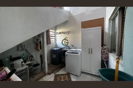 17_photo/94dcfb474b.b3446f4632dd4ab2-ATLAS-281e6bbf-3c33-4a65-906b-8febedecd609.jpg de casa à venda com 3 quartos, m² em Xaxim, Curitiba