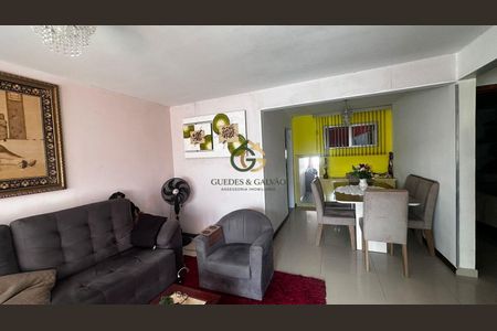 9_photo/94dcfb474b.b3446f4632dd4ab2-ATLAS-7d1b5664-e434-4f19-a6bd-5fe6ec7c96a8.jpg de casa à venda com 3 quartos, m² em Xaxim, Curitiba