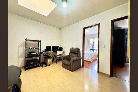 3_photo/94dcfb474d.04a823dc9d4d949a-ATLAS-0d86004f-3db8-4b61-a0c0-917c6d1ce44a.jpg de casa à venda com 0 quarto, 161m² em Xaxim, Curitiba