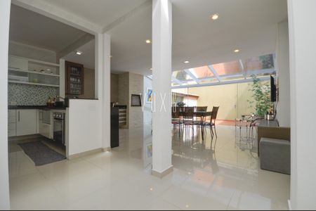 10_photo/94dcfb4765.7c2ae8445402a222-ATLAS-ba69a4e4-5902-4576-8fe1-76c770a46a7a.jpg de casa à venda com 0 quarto, 203m² em Xaxim, Curitiba