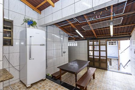 5_photo/94dcfb4771.1c30879e3ee593f9-ATLAS-2dcb2335-4184-44ea-8d94-c8a570caf493.jpg de casa à venda com 4 quartos, 200m² em Xaxim, Curitiba