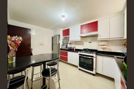 2_photo/94dcfb4771.f2c8c659ffa0a6bc-ATLAS-00e954e3-69bb-47c0-938f-ef5db3bed76d.jpg de casa à venda com 0 quarto, m² em Xaxim, Curitiba