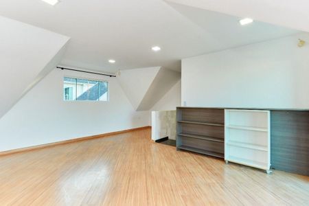 12_photo/94dcfb4789.e78a3bff2ad56a74-ATLAS-389ff28e-7f77-4357-95b2-89ac1c8ff432.jpg de casa à venda com 3 quartos, 150m² em Xaxim, Curitiba