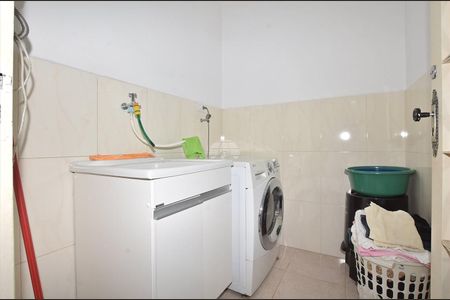 8_photo/94dcfb4869.12917f666bbf568e-ATLAS-21b4ff94-61d7-4876-a8ad-ccdbd57aa833.jpg de casa à venda com 5 quartos, 370m² em Xaxim, Curitiba