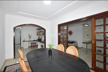 8_photo/94dcfb4869.12917f666bbf568e-ATLAS-842efac8-8a8d-413b-b8e2-8376b98583e4.jpg de casa à venda com 5 quartos, 370m² em Xaxim, Curitiba