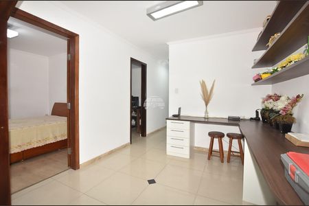 25_photo/94dcfb4869.12917f666bbf568e-ATLAS-99c67f2f-e0a3-42ed-a9dd-37be8ecd88f0.jpg de casa à venda com 5 quartos, 370m² em Xaxim, Curitiba