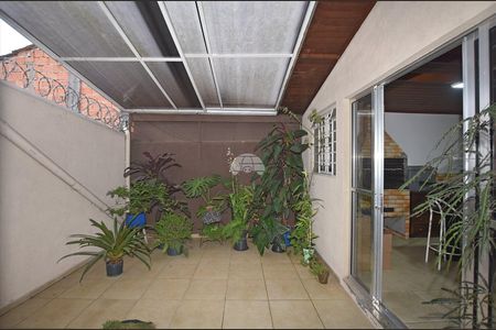 4_photo/94dcfb4869.12917f666bbf568e-ATLAS-cf2af748-9527-4caf-9e2a-0c8f1d38a9d7.jpg de casa à venda com 5 quartos, 370m² em Xaxim, Curitiba
