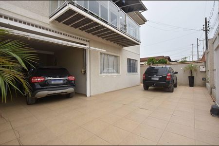 5_photo/94dcfb4869.12917f666bbf568e-ATLAS-cf663b5e-b7db-4d48-93e6-5374a9e27b73.jpg de casa à venda com 5 quartos, 370m² em Xaxim, Curitiba