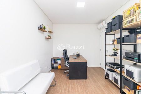 6_photo/94dcfb4879.f94fdbbd132c824c-ATLAS-1d0b05d0-7483-4a63-9edd-5f563e1a1fc2.jpg de casa à venda com 0 quarto, 184m² em Xaxim, Curitiba