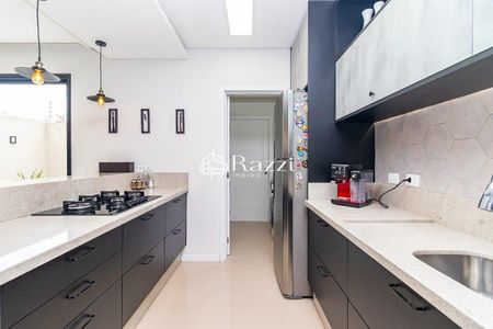 8_photo/94dcfb4879.f94fdbbd132c824c-ATLAS-1f328671-07e8-4617-9f21-e64faaa77d28.jpg de casa à venda com 0 quarto, 184m² em Xaxim, Curitiba