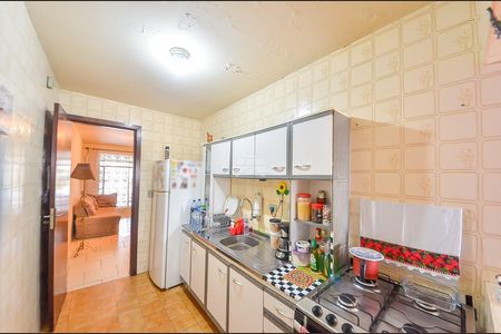 4_photo/94dcfb4893.962b654315f2094e-ATLAS-51aa2d5e-de2b-41d7-b5b7-05ce4ab6ef4d.jpg de casa à venda com 3 quartos, 99m² em Xaxim, Curitiba