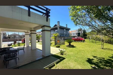 46_photo/94dcfb4921.6f3426350093cd90-ATLAS-764bb677-7396-4c5f-8f41-e75f7c8366fa.jpg de casa à venda com 4 quartos, 246m² em Xaxim, Curitiba