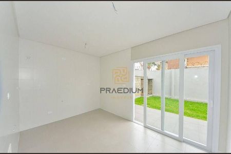 2_photo/94dcfb4945.14e602dd0b68c4a5-ATLAS-8e654cdf-a45c-4152-8fd7-26021f8908a3.jpg de casa à venda com 3 quartos, 122m² em Xaxim, Curitiba