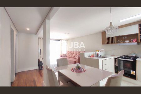 4_photo/94dcfb4a69.ce583aee00430bfc-ATLAS-27e19556-1ad3-455d-a42a-4b2e63384b2d.jpg de casa à venda com 3 quartos, 80m² em Xaxim, Curitiba