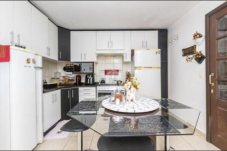 10_photo/94dcfb4a73.72acd97e6c26eb3e-ATLAS-569bccef-26e6-4be0-9d0a-e50ca6bccf4f.jpg de casa à venda com 3 quartos, 134m² em Hauer, Curitiba