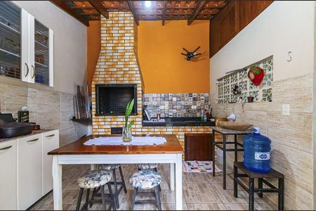 10_photo/94dcfb4a73.f0aba059be111362-ATLAS-f0f15ccf-9eb0-4e4d-ad1f-21229bfcdf11.jpg de casa à venda com 3 quartos, 110m² em Hauer, Curitiba